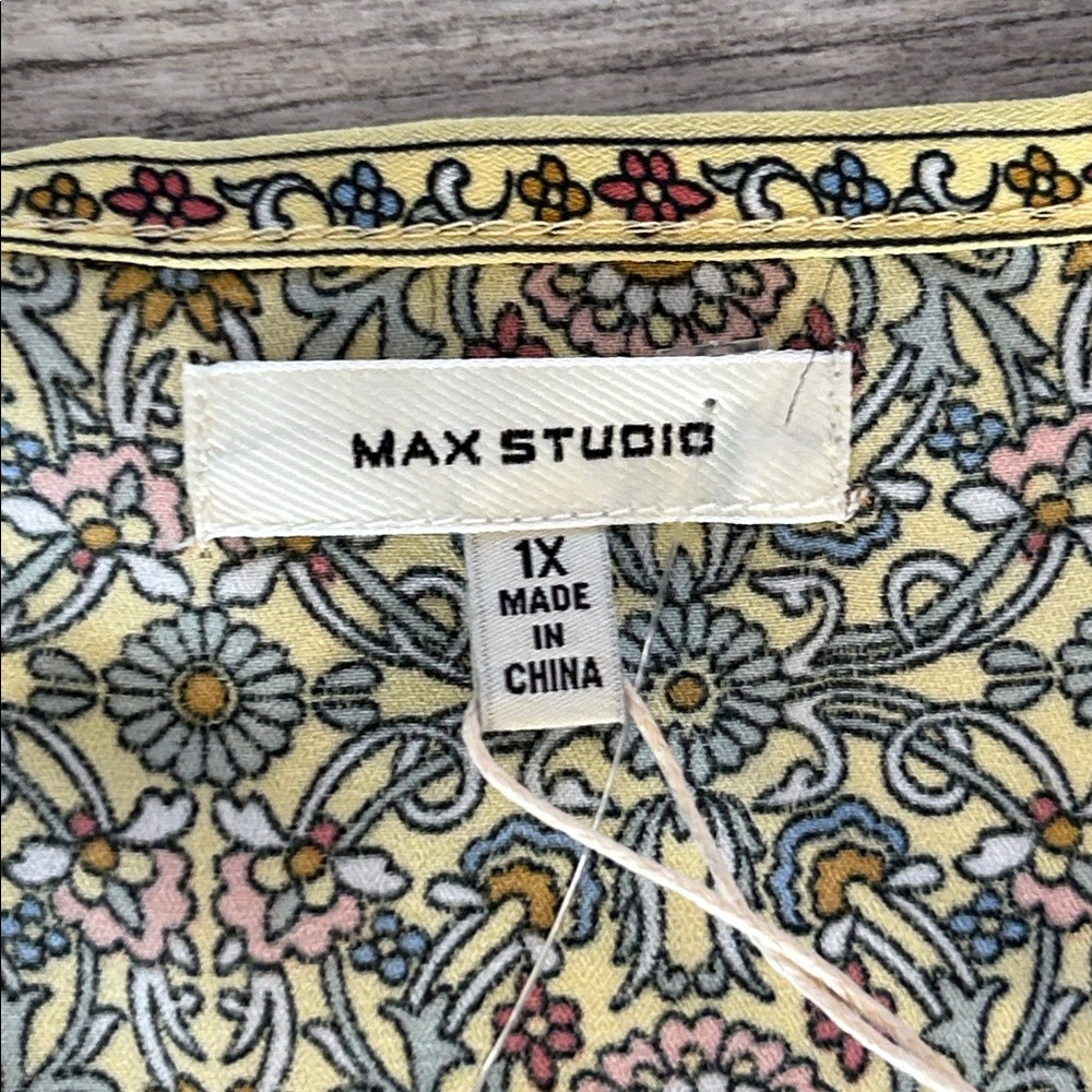Max Studio oversized tie front patterned blouse s… - image 4